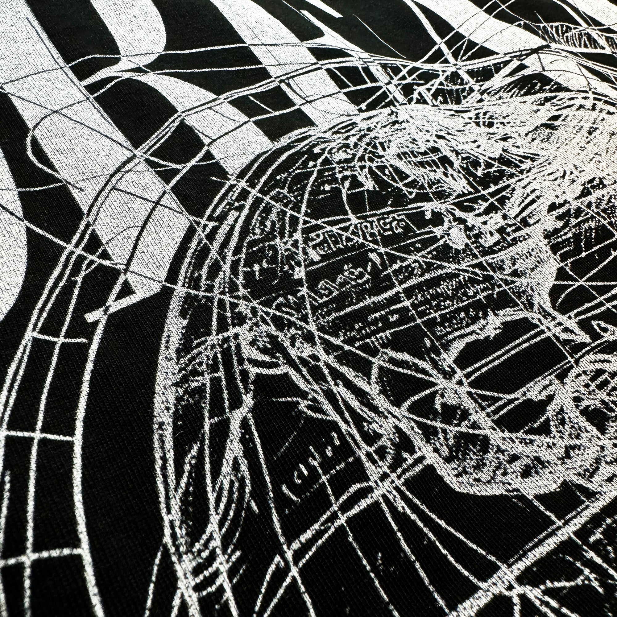 DREAM Queens Unisphere - Heavyweight T-Shirt - Image 4
