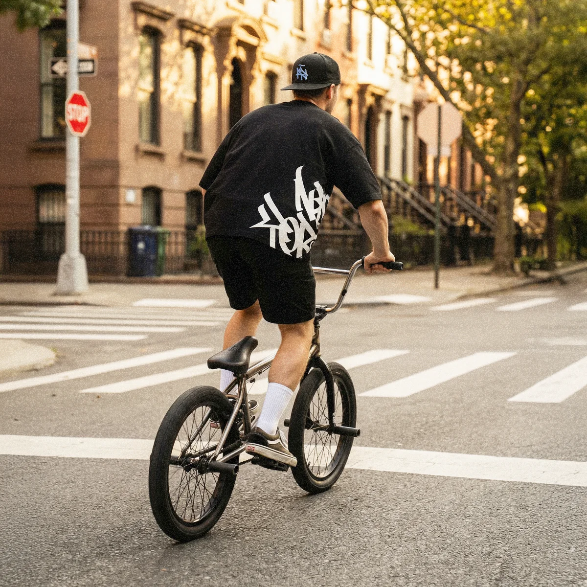"New Yorker" Graffiti Handstyle - Black Heavyweight T-Shirt - Image 2