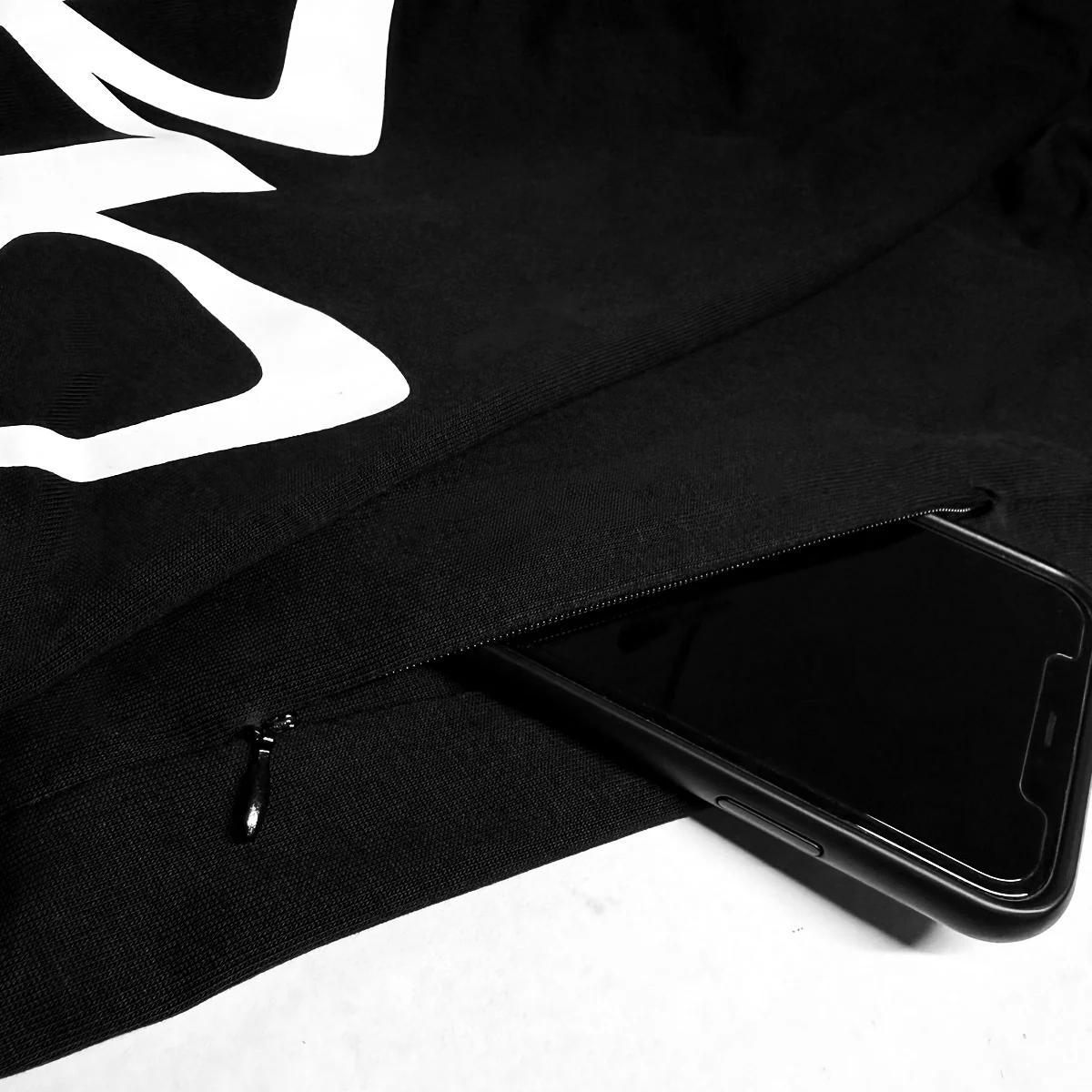 "New Yorker" Graffiti Handstyle - Black Heavyweight T-Shirt - Image 3