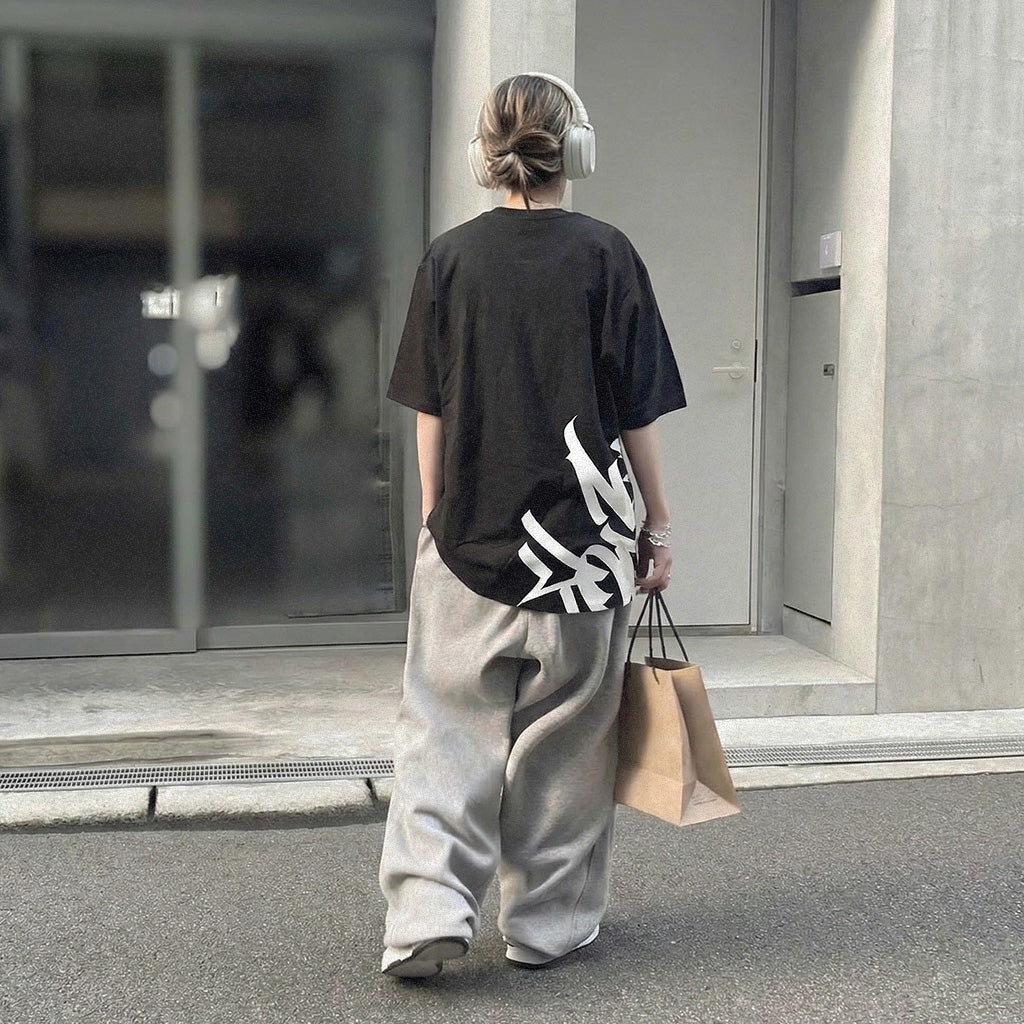 "New Yorker" Graffiti Handstyle - Black Heavyweight T-Shirt - Image 8